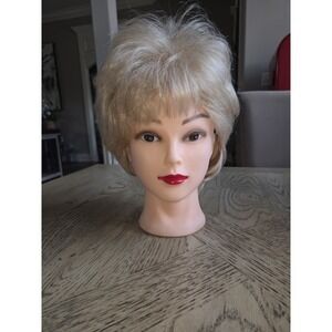 Emmor Blonde Wig for Women Natural Cut Wig Daily Hair 18/613 Layered Wig
